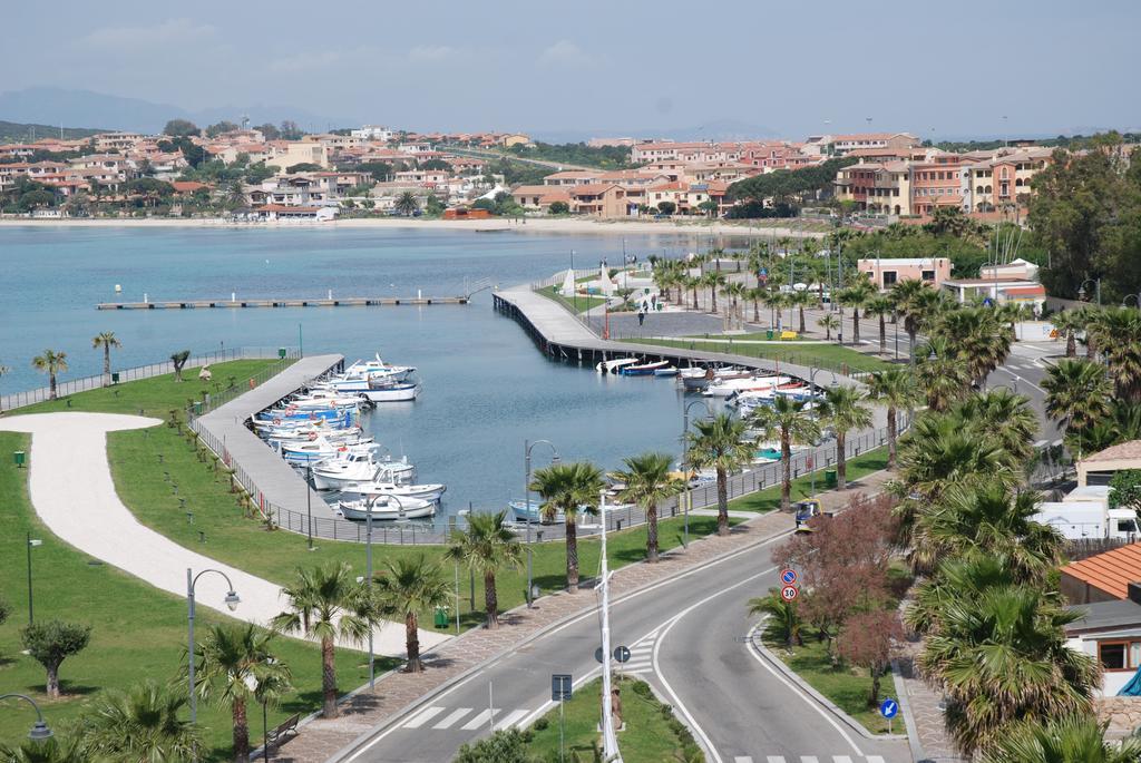 Hotel La Lampara Golfo Aranci Buitenkant foto