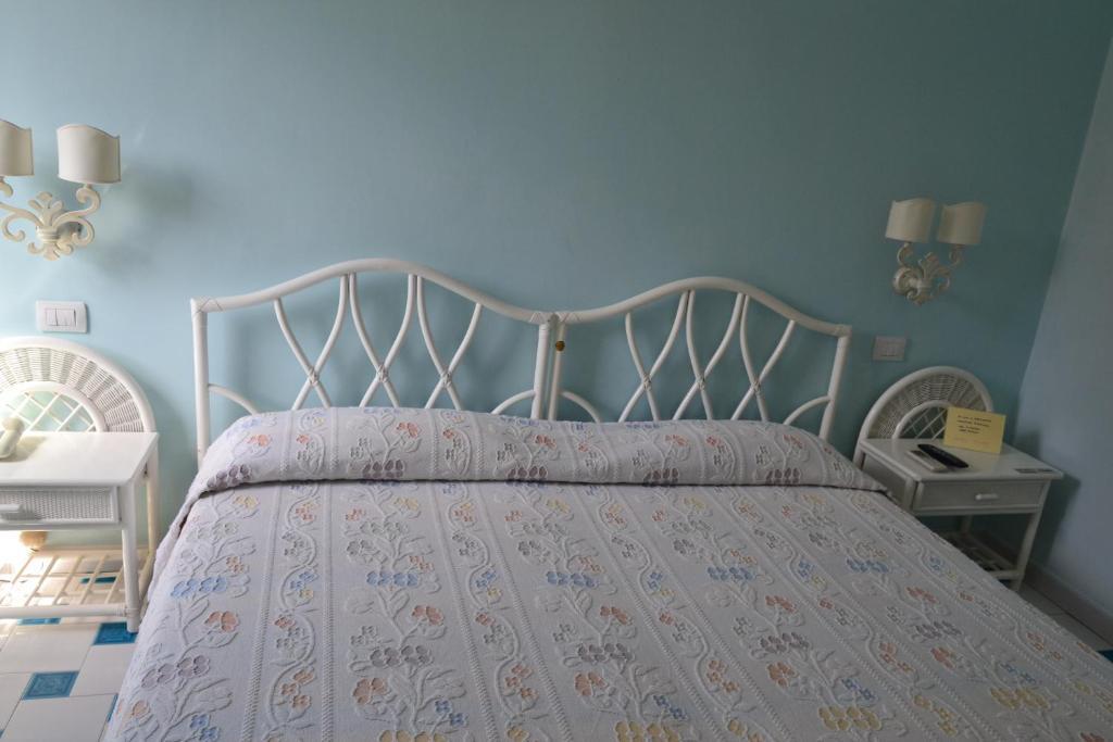 Hotel La Lampara Golfo Aranci Kamer foto