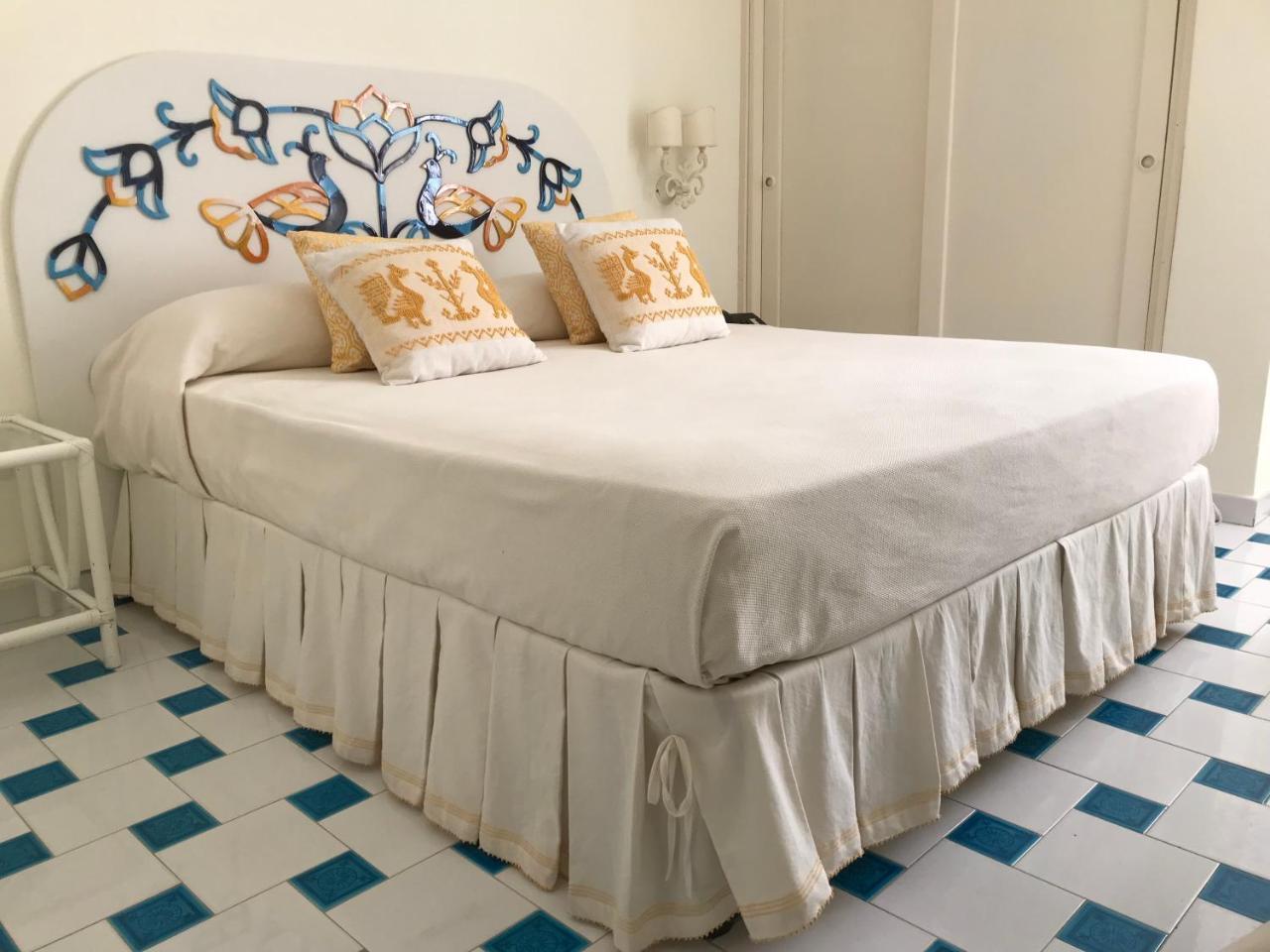 Hotel La Lampara Golfo Aranci Buitenkant foto