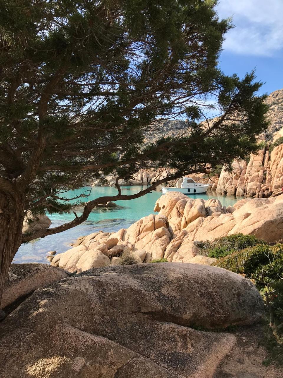 Hotel La Lampara Golfo Aranci Buitenkant foto